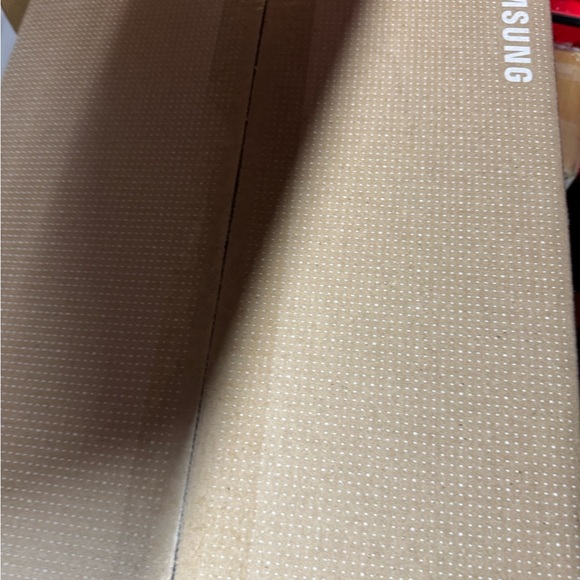 Samsung LED Monitor 22in - Picture 3 of 4